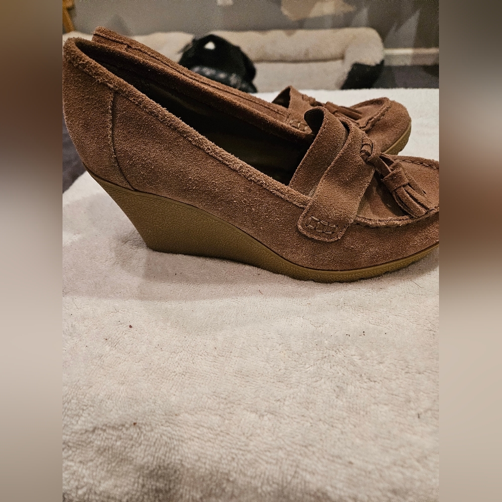 MIA SUEDE WEDGE HEELS
